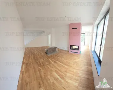 Villa Excepcional en Venta en Otopeni - foto 3