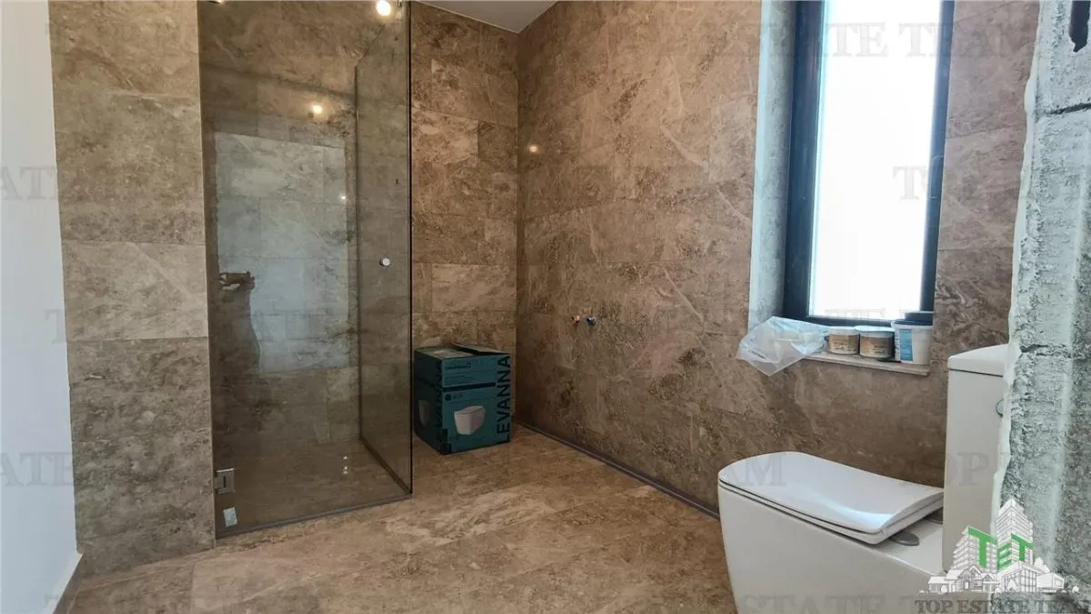 Villa Excepcional en Venta en Otopeni - foto 25