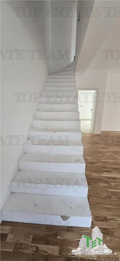 Villa Excepcional en Venta en Otopeni - foto 6