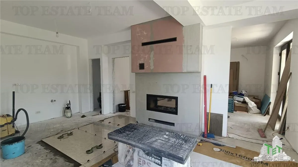 Villa Excepcional en Venta en Otopeni - foto 3