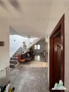 Villa Indépendante avec Terrain de 1.300 m² à Corbeanca, Secteur Petresti - foto 11