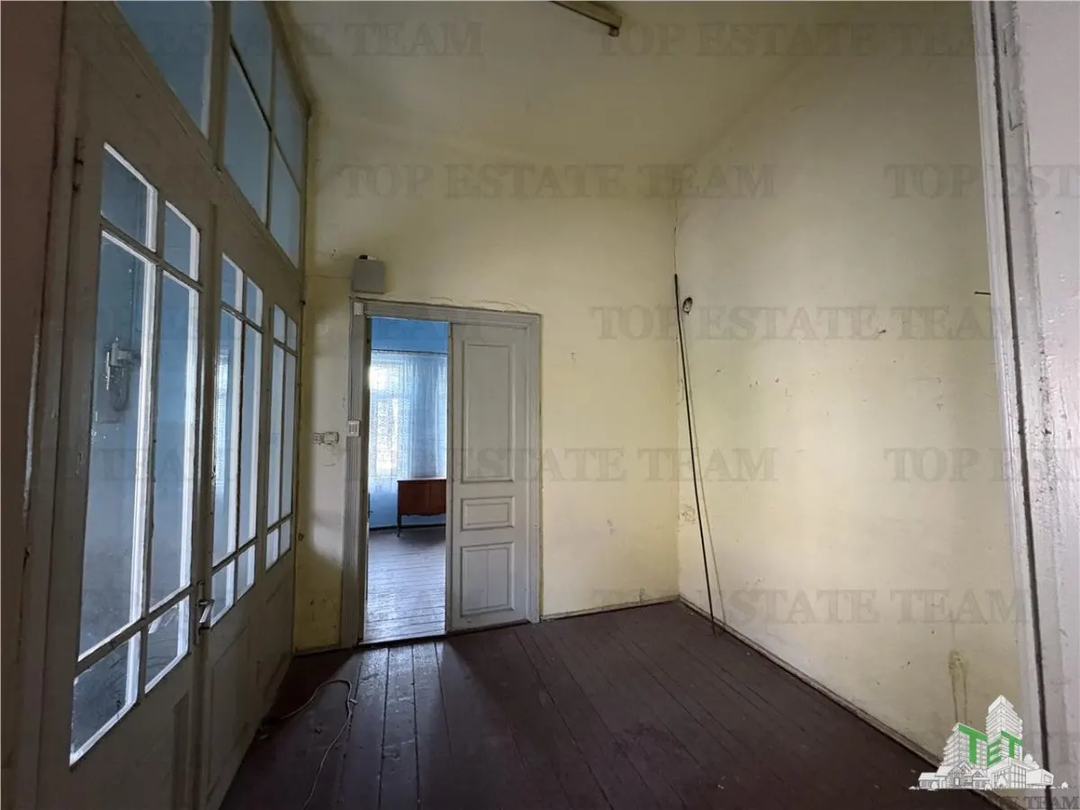 Maison de Caractère Historique avec Potentiel de Restauration, Zone ICIL, Constanța - foto 11