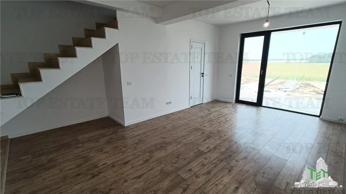 Dúplex de Cuatro Dormitorios en Venta en Tunari - foto 2