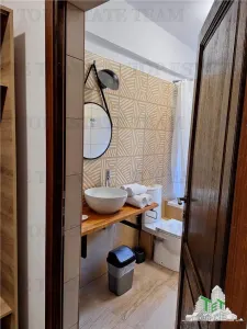 Pensión Premium en Venta en Voronet – 1.610 m², Negocio Turístico Activo - foto 8