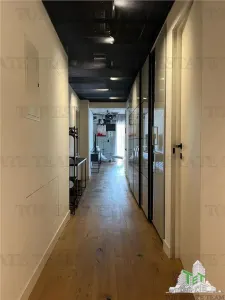 Appartement 3 Chambres à Vendre à Aviatiei - foto 2