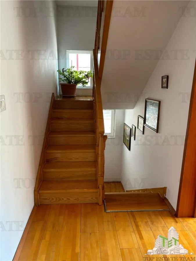 Villa Excepcional 6 Dormitorios 450 m² Útiles, 1000 m² Parcela con Piscina, Rosu-Padure - foto 12