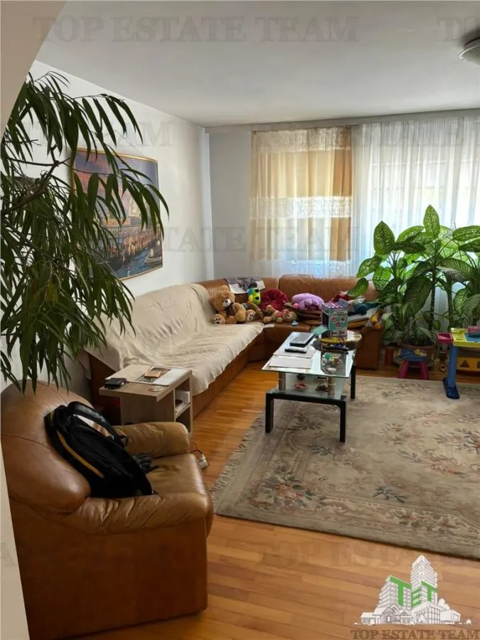 Villa Excepcional 6 Dormitorios 450 m² Útiles, 1000 m² Parcela con Piscina, Rosu-Padure - foto 10