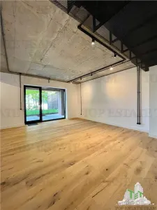 Appartement 2 Pièces Style Loft avec Jardin Privé - foto 3