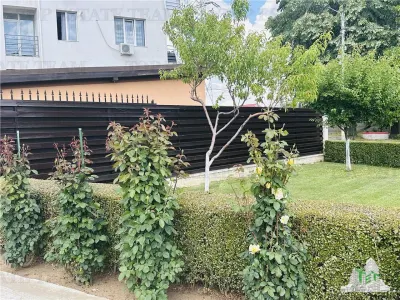 Villa Excepcional 360 sqm, Parcela 524 sqm, 6 Dormitorios, Planta + 1 + Buhardilla, ROSU - foto 3