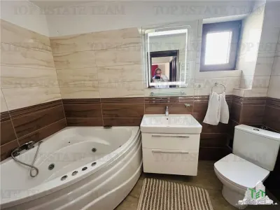 Villa Excepcional 360 sqm, Parcela 524 sqm, 6 Dormitorios, Planta + 1 + Buhardilla, ROSU - foto 23