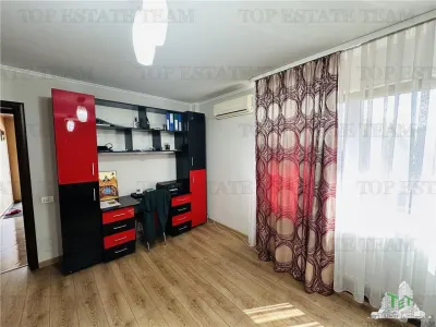 Villa Excepcional 360 sqm, Parcela 524 sqm, 6 Dormitorios, Planta + 1 + Buhardilla, ROSU - foto 5