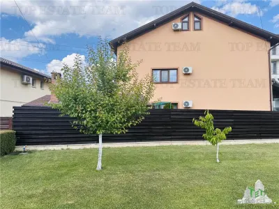 Villa Excepcional 360 sqm, Parcela 524 sqm, 6 Dormitorios, Planta + 1 + Buhardilla, ROSU - foto 6