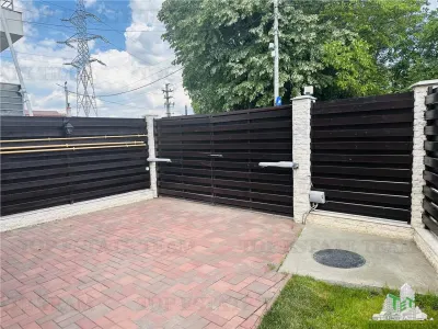 Villa Excepcional 360 sqm, Parcela 524 sqm, 6 Dormitorios, Planta + 1 + Buhardilla, ROSU - foto 8