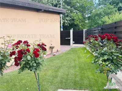 Villa Excepcional 360 sqm, Parcela 524 sqm, 6 Dormitorios, Planta + 1 + Buhardilla, ROSU - foto 10