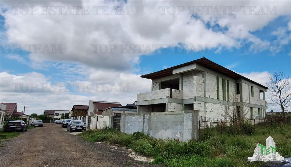 Unfinished House, Investment Opportunity, Valu lui Traian - foto 1