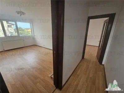 Investment Building €2,100/month in Militari - foto 9