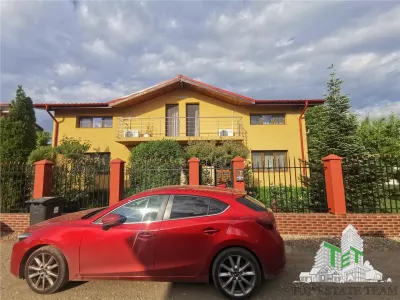Luxury 5-Bedroom Villa with Exceptional Gardens, Central Domnesti - Domnesti