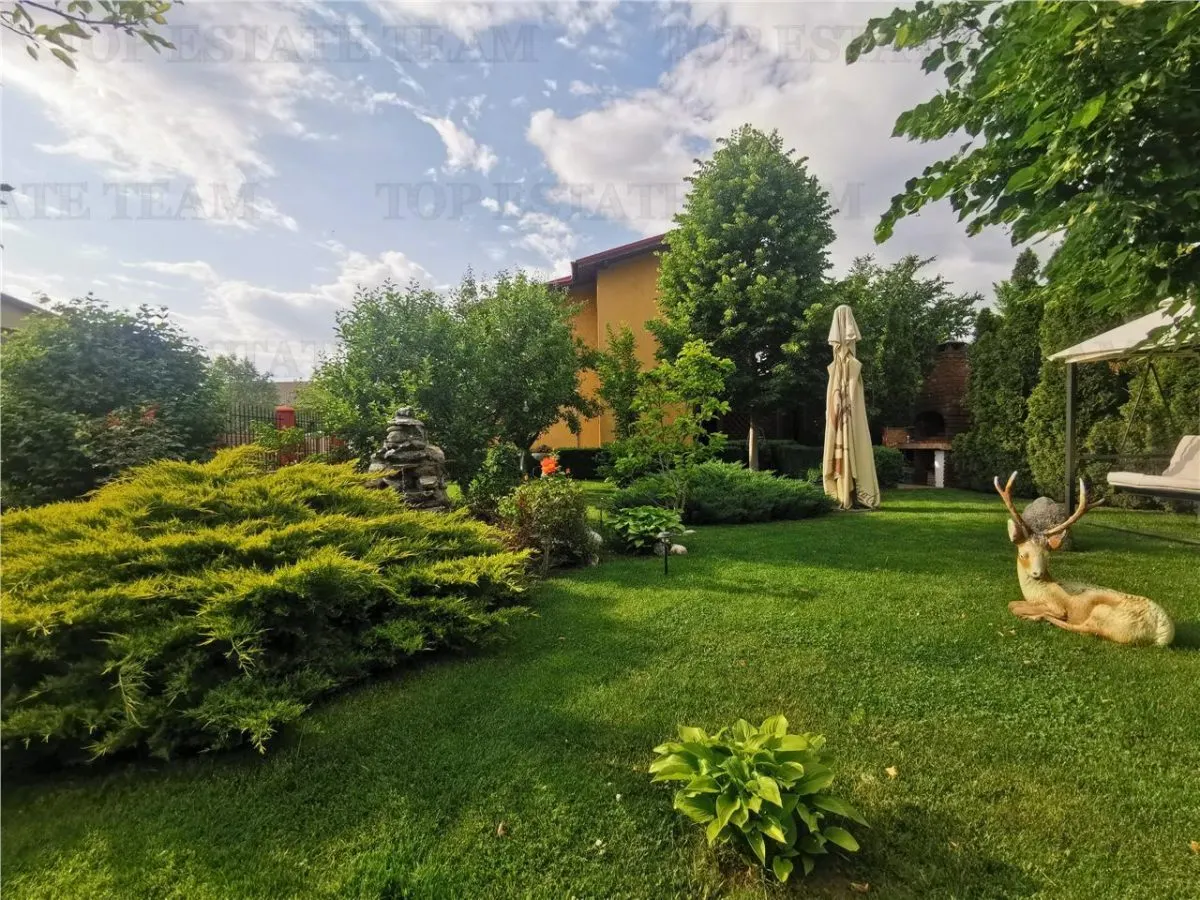 Villa de Lujo 5 Dormitorios con Jardín Excepcional, Centro Domnesti - foto 2