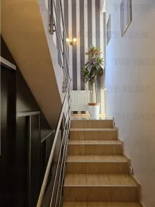 Villa de Lujo 5 Dormitorios con Jardín Excepcional, Centro Domnesti - foto 20