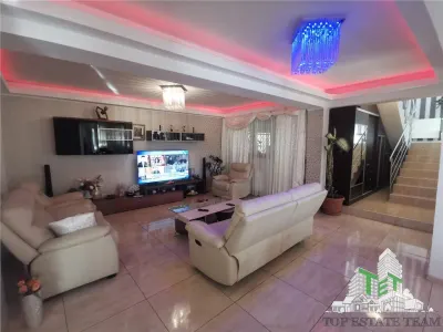Villa de Lujo 5 Dormitorios con Jardín Excepcional, Centro Domnesti - foto 3