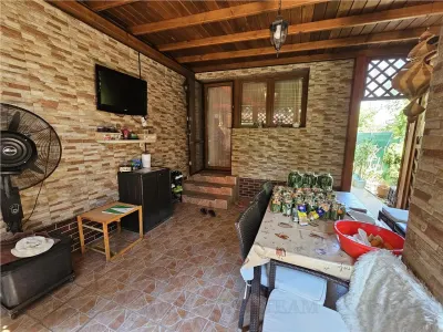 Villa de Lujo 5 Dormitorios con Jardín Excepcional, Centro Domnesti - foto 21