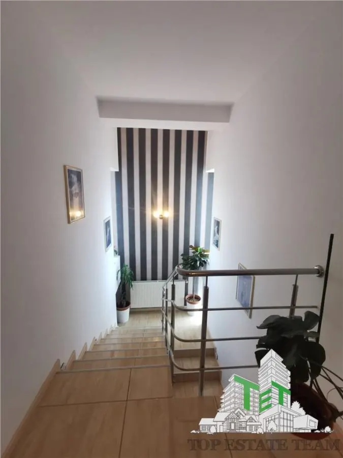 Villa de Lujo 5 Dormitorios con Jardín Excepcional, Centro Domnesti - foto 25