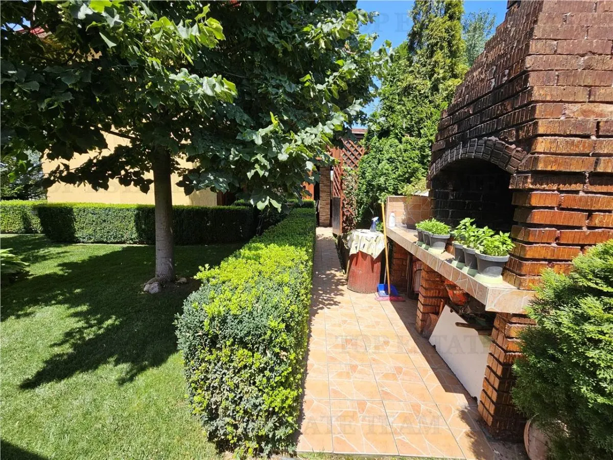 Villa de Lujo 5 Dormitorios con Jardín Excepcional, Centro Domnesti - foto 9