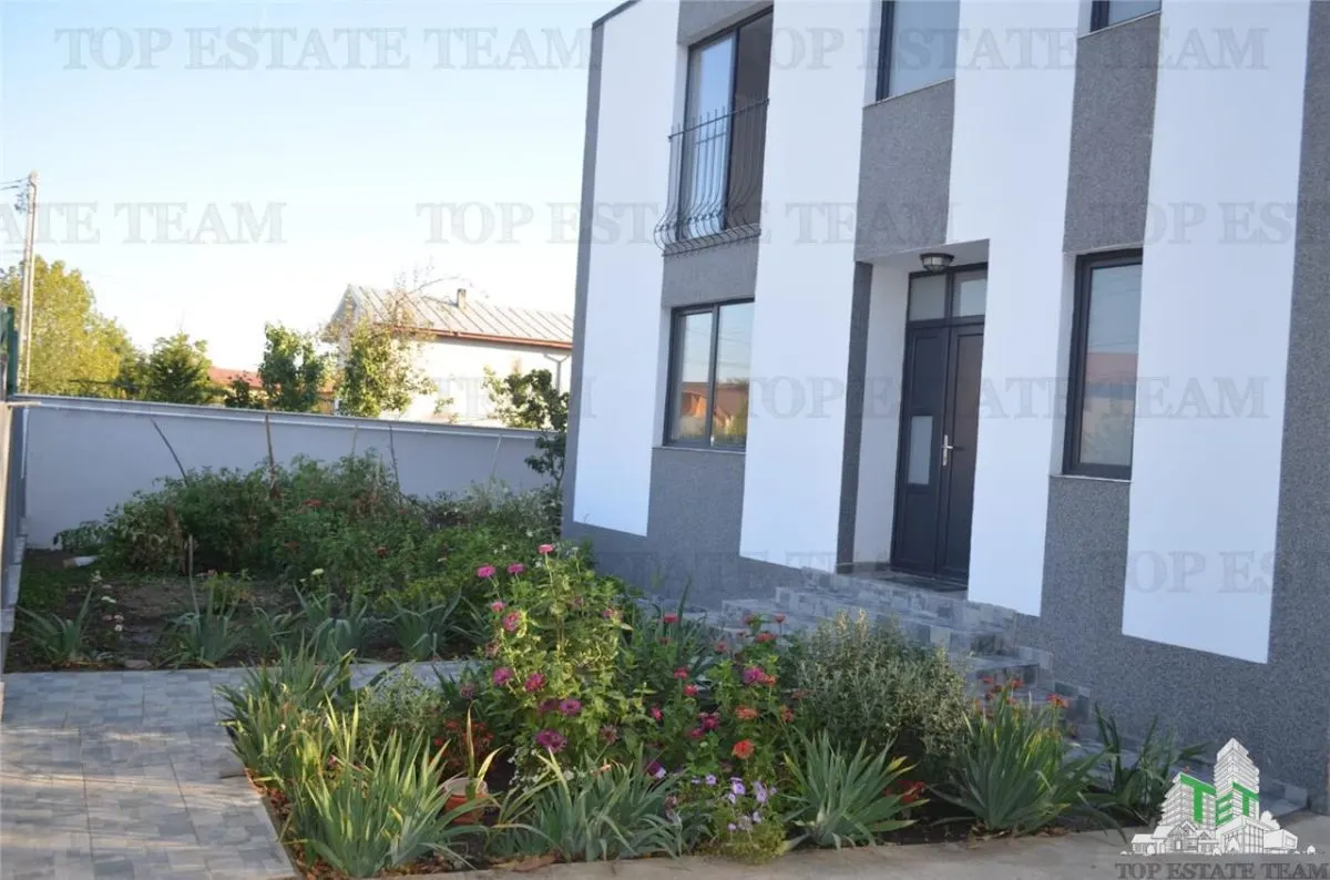5-Bedroom Villa with 2 Terraces, 4 Parking Spaces in Cornetu, Ilfov - foto 1