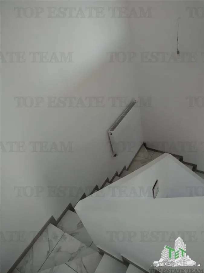 5-Bedroom Villa with 2 Terraces, 4 Parking Spaces in Cornetu, Ilfov - foto 3