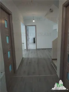 5-Bedroom Villa with 2 Terraces, 4 Parking Spaces in Cornetu, Ilfov - foto 5