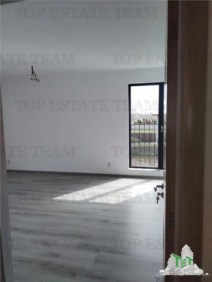 5-Bedroom Villa with 2 Terraces, 4 Parking Spaces in Cornetu, Ilfov - foto 6
