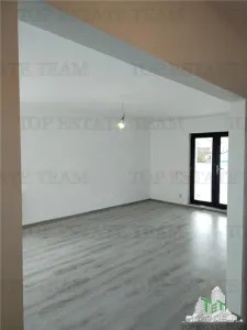 5-Bedroom Villa with 2 Terraces, 4 Parking Spaces in Cornetu, Ilfov - foto 8