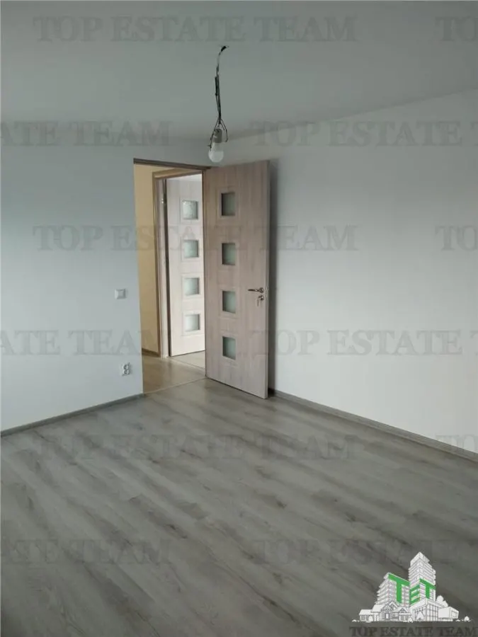 5-Bedroom Villa with 2 Terraces, 4 Parking Spaces in Cornetu, Ilfov - foto 9