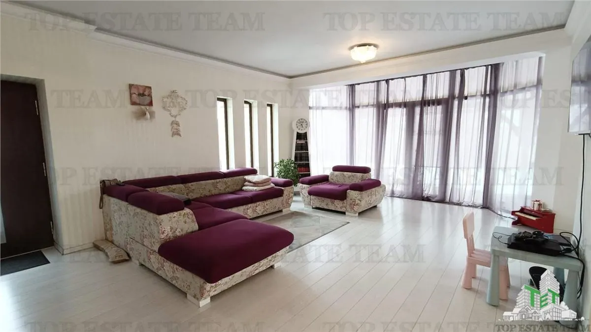 Casa Individual en Venta en Otopeni - foto 3