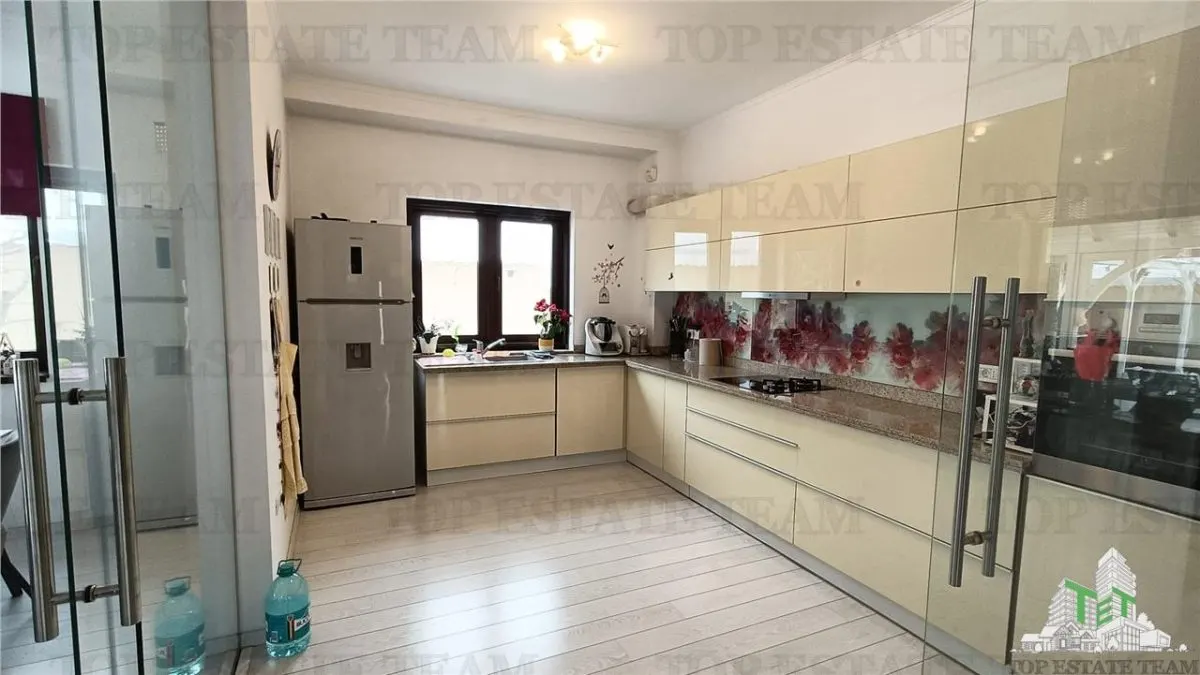 Casa Individual en Venta en Otopeni - foto 8