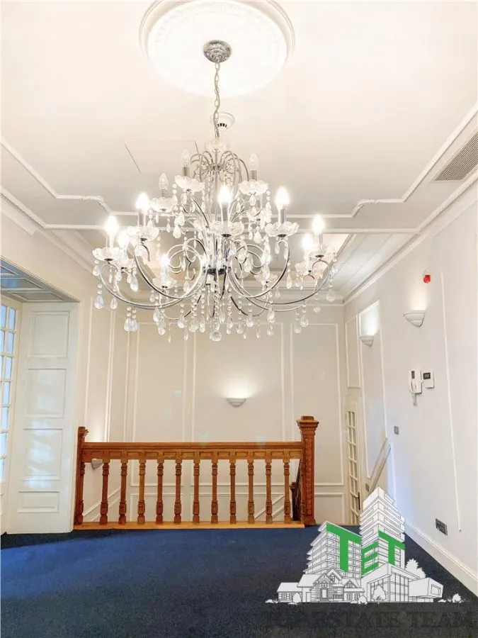 Sale: Restored Interwar Villa with Original Architecture in Armeneasca - foto 6