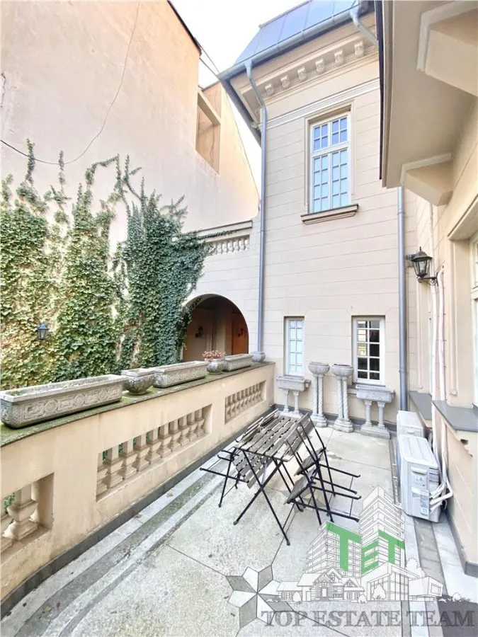 Venta: Villa de Entreguerras Restaurada con Patrimonio Arquitectónico en Armeneasca - foto 2