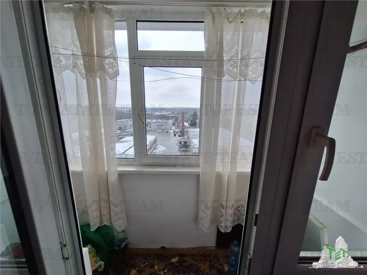 Apartamento de 3 Dormitorios - Braila - Calea Calarasilor - foto 2