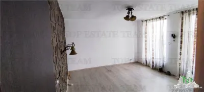 Dos Casas Independientes en Venta en Otopeni - foto 19