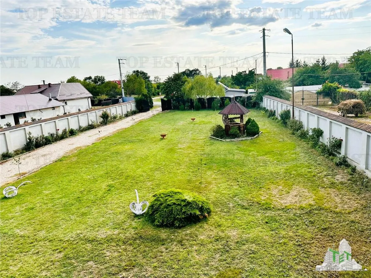 Villa with 4,690 sqm Land, Golf Niculești - foto 8