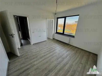 Sector 5, Frontera Bragadiru: Dúplex de 4 Dormitorios con Jardín de 200sqm - foto 6