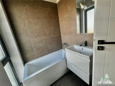 Sector 5, Frontera Bragadiru: Dúplex de 4 Dormitorios con Jardín de 200sqm - foto 8