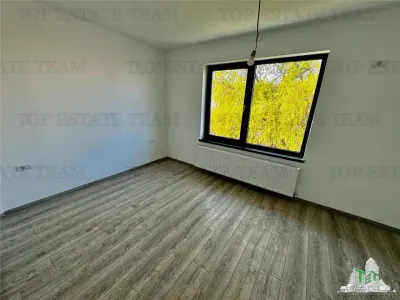 Sector 5, Frontera Bragadiru: Dúplex de 4 Dormitorios con Jardín de 200sqm - foto 10