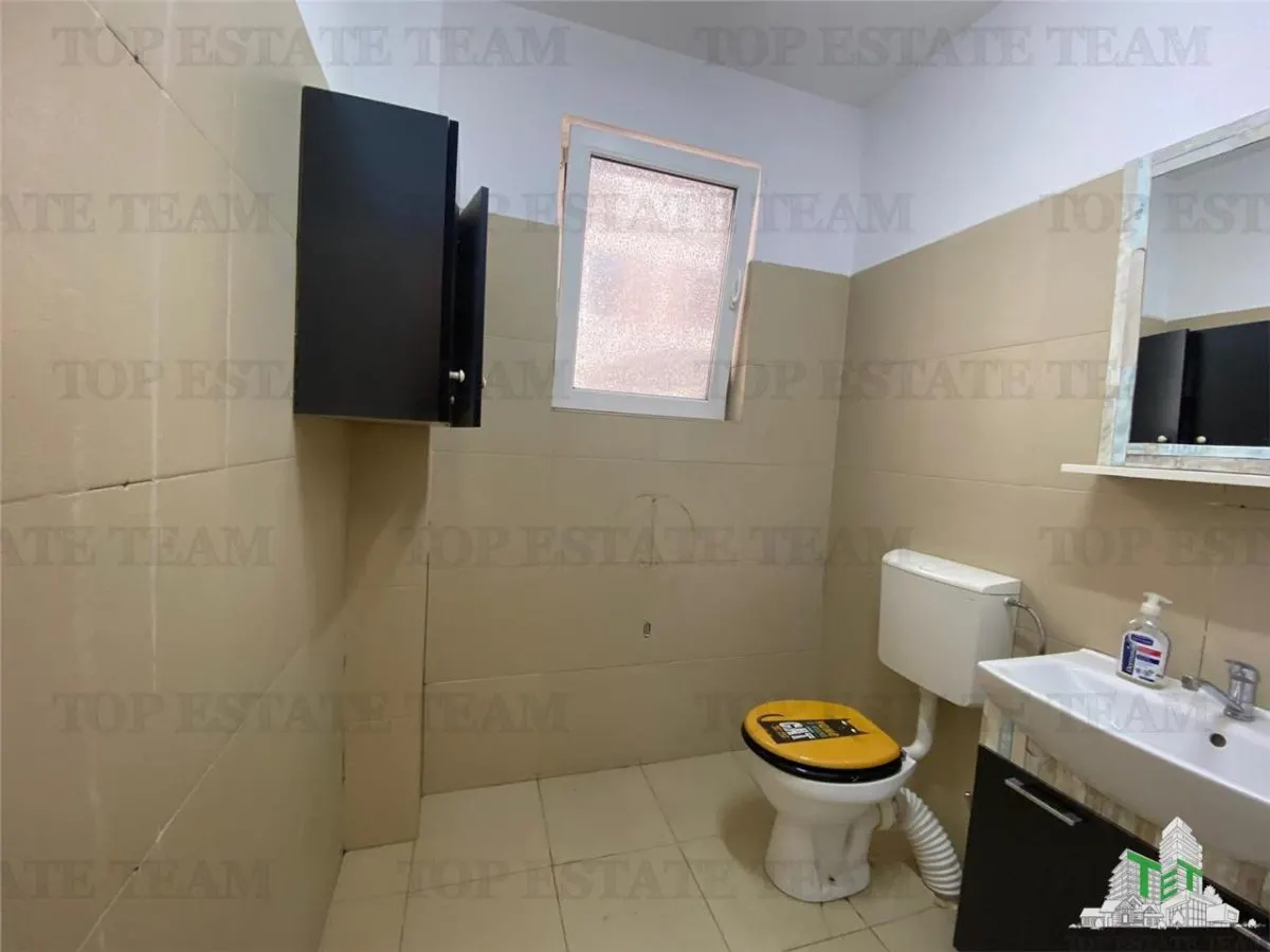 Commercial Space to Let, Basement, Brotacei Area - foto 6