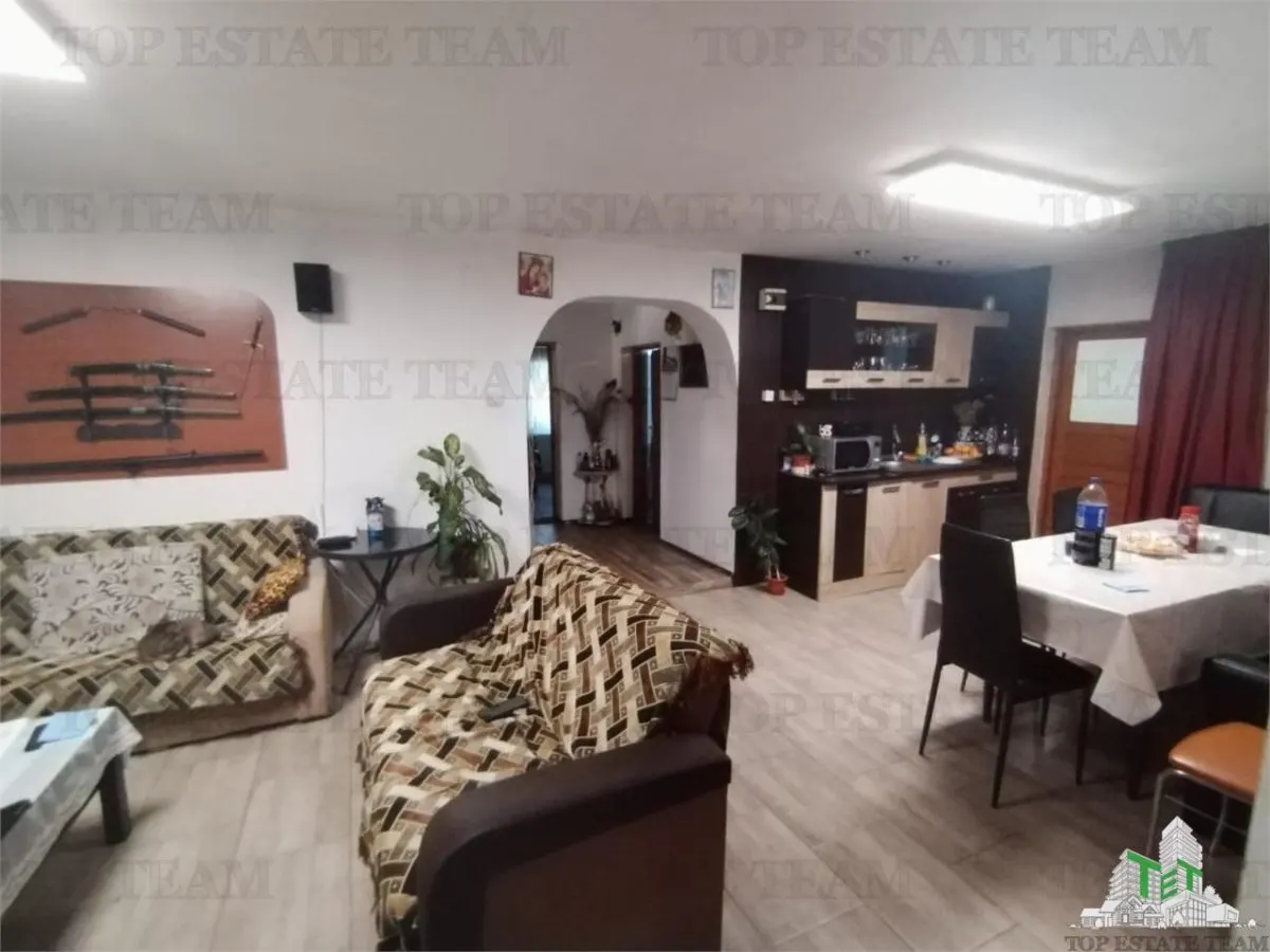Villa de 7 Dormitorios 300 mpu + Terreno 2000 mpu – Giulesti, Sector 6 - foto 2