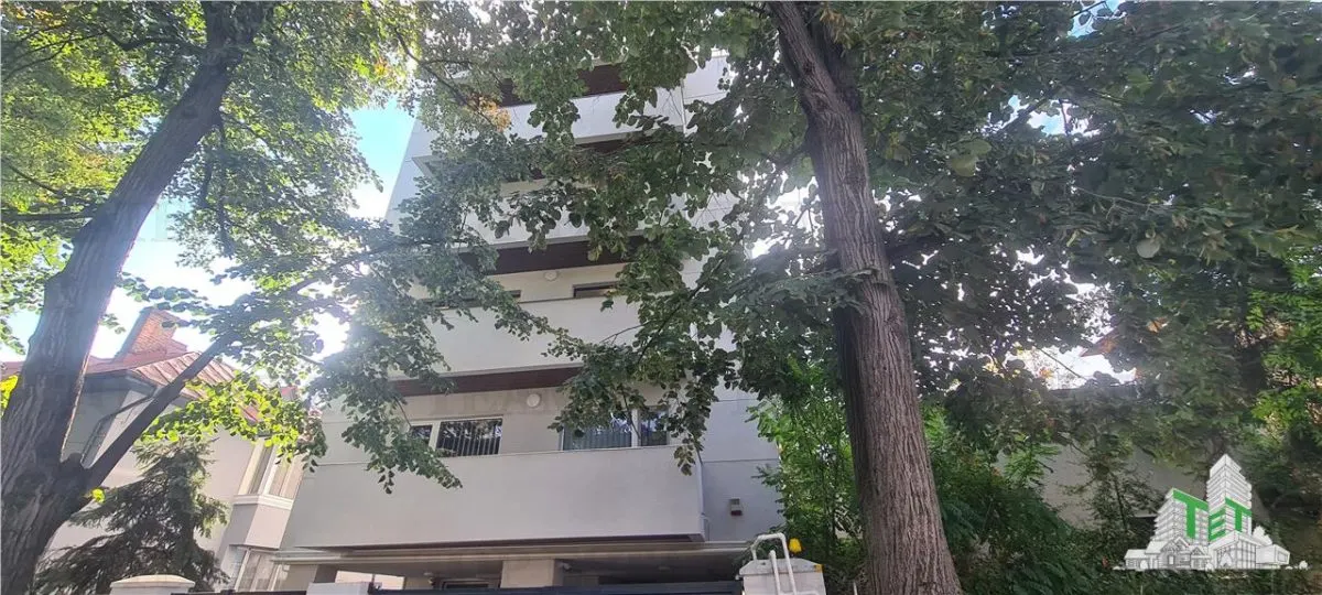 Office-Suitable Apartment in Casin Zone, Bucharest - foto 11