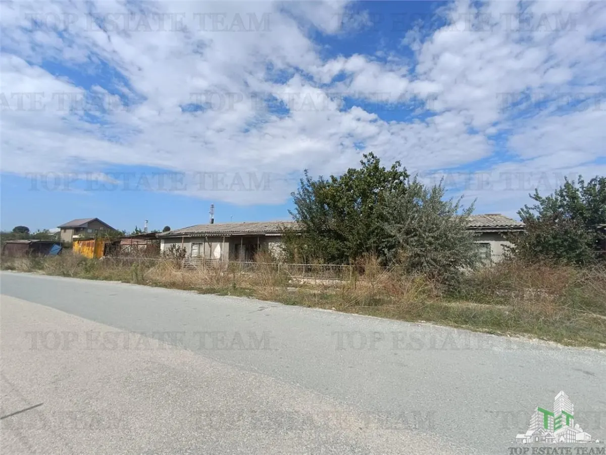 5000 sqm Land with Building and Outbuildings, Midia Port - foto 2