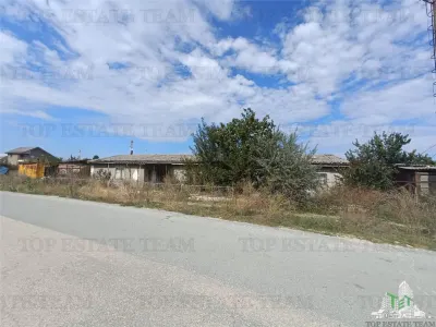 5000 sqm Land with Building and Outbuildings, Midia Port - foto 3
