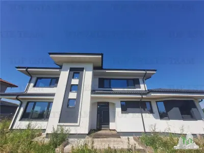 Tudor Villa P+1 with Separate Ground Floor House and 1000 sqm Plot - Corbeanca