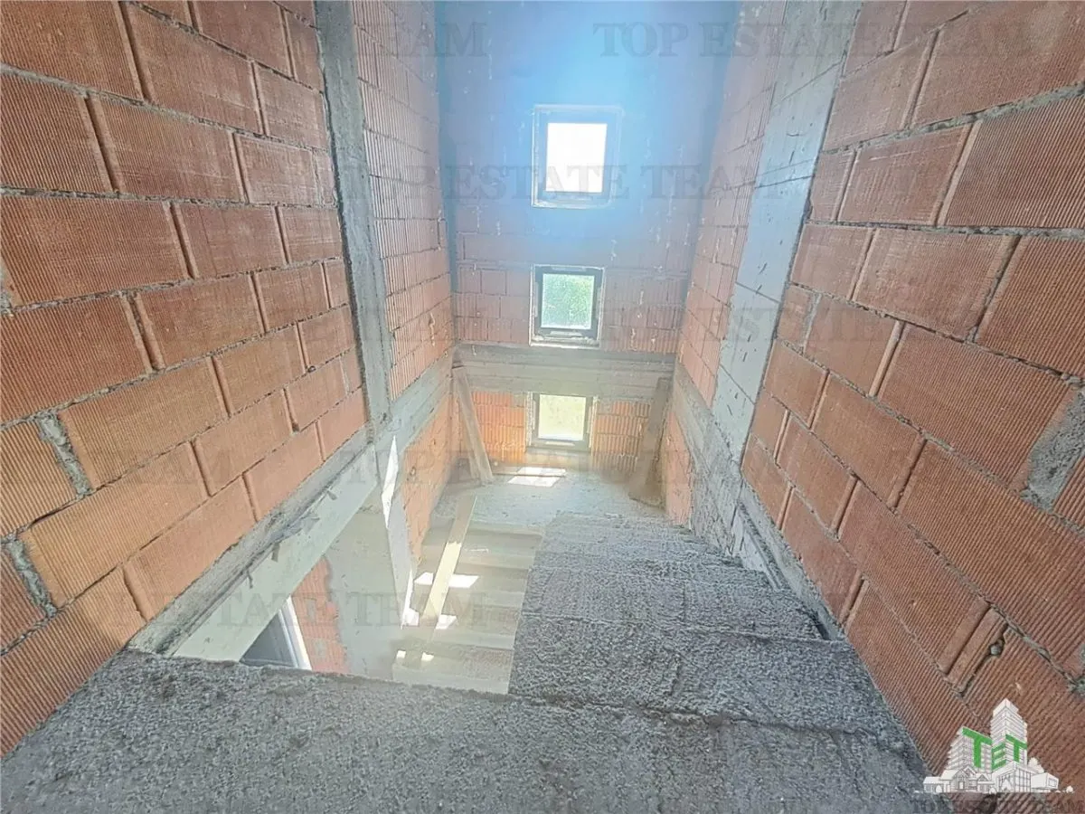 Tudor Villa P+1 with Separate Ground Floor House and 1000 sqm Plot - foto 23